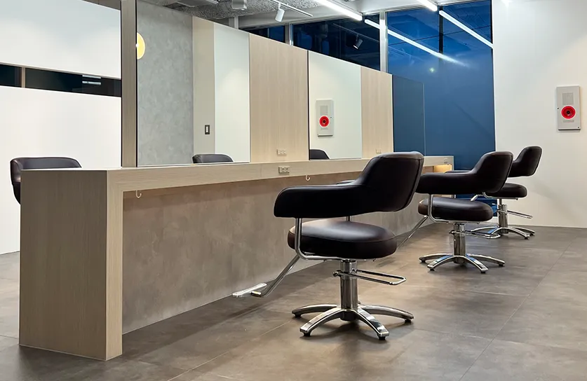 美容室SALONS JR二条駅西口店