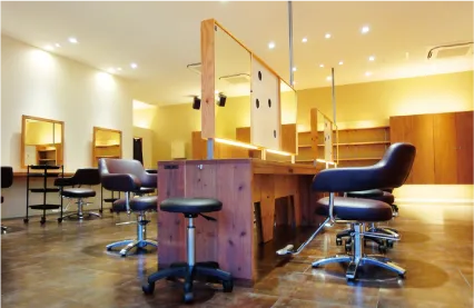 美容室SALONS 尾道新浜店