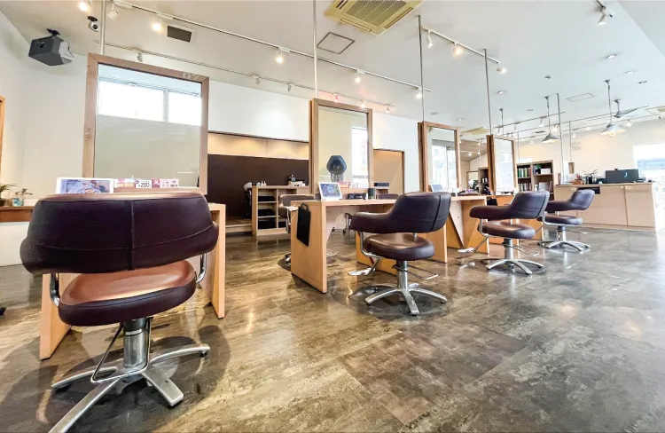 美容室SALONS 福山南蔵王店
