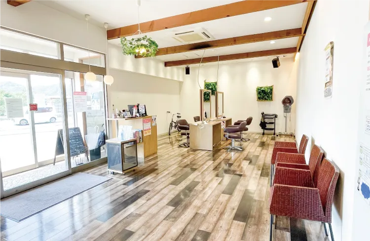美容室SALONS 福山駅家店